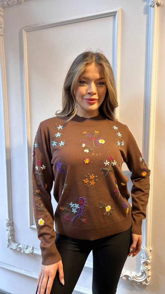 كنزة محبوكة - بنقشة زهور - بني - 32168 | كازي (طقم من 3 قطع L-XL-2XL) - 2