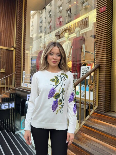 كنزة صوفية محبوكة - رقبة دائرية - لون بيج فاتح - 32253 | كازي (طقم من 3 قطع، مقاسات L-XL-2XL) 