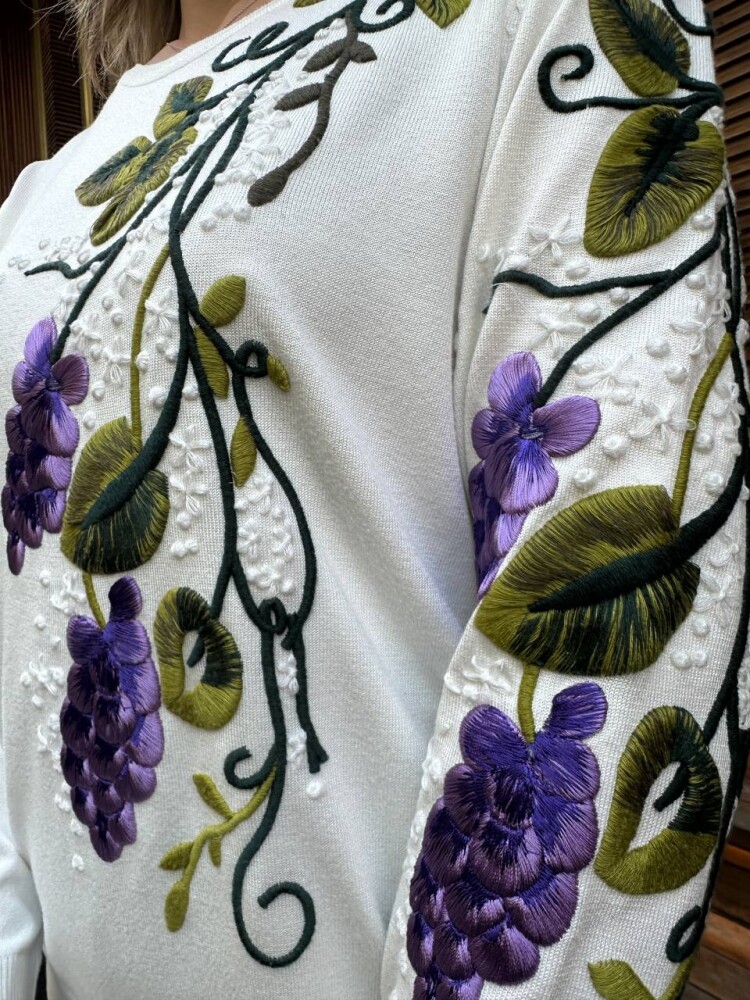 كنزة صوفية محبوكة - رقبة دائرية - لون بيج فاتح - 32253 | كازي (طقم من 3 قطع، مقاسات L-XL-2XL) - 5