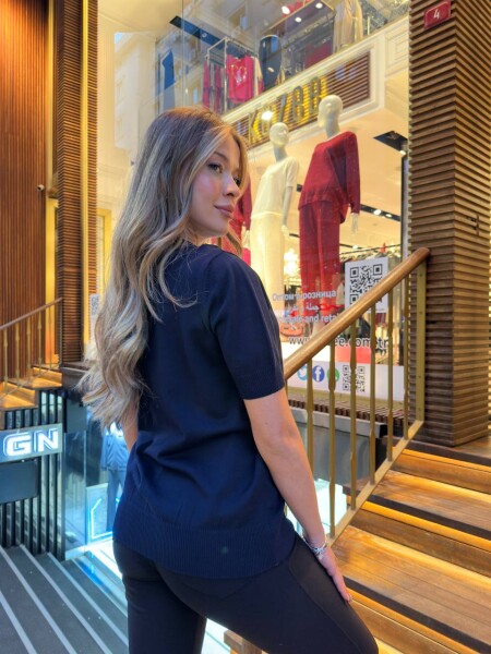 كنزة محبوكة - منقوشة - مطرزة - كحلي - 31678 | كازي (طقم من 3 قطع M-L-XL) - 6