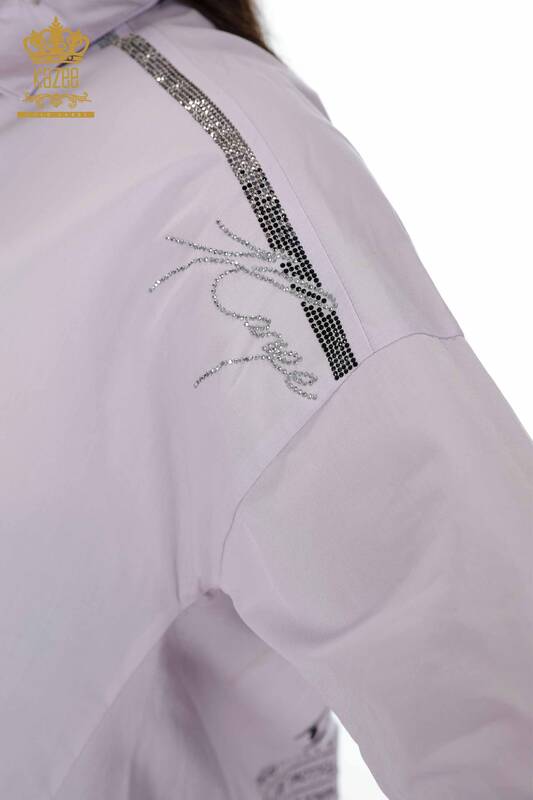 قميص نسائي بالجملة مزين بحروف أرجواني - 17141 | كازي