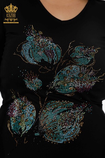 Venta al por mayor Blusa de mujer con cuello en V y flores bordadas con piedras de colores detalladas - 79022 | kazee - Thumbnail