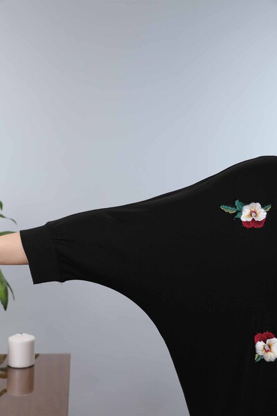 Venta al por mayor Blusa de mujer con estampado de flores bordadas bordadas - 77902 | kazee - Thumbnail