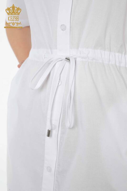 Venta al por mayor Vestido camisero de mujer con patrón floral con capucha blanco - 20217 | kazee