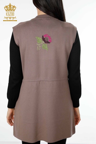 Venta al por mayor Prendas de punto para mujer Chaleco de bolsillo Detalle de flores coloridas bordadas - 16812 | kazee - Thumbnail