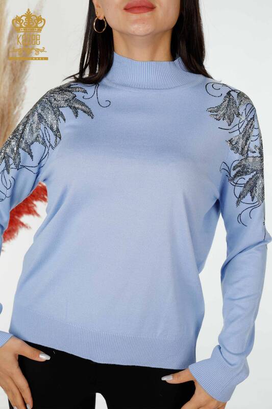 Venta al por mayor Suéter de punto para mujer Hombro floral detallado azul - 16597 | kazee