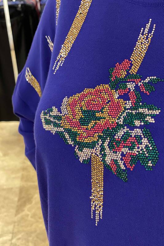 Venta al por mayor Suéter de Punto para Mujer con Estampado de Rosas y Piedras Bordadas - 16479 | kazee