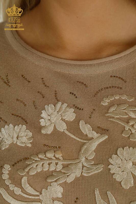 Venta al por mayor Suéter de Punto para Mujer Bordado de Flores Beige - 16849 | KAZEE