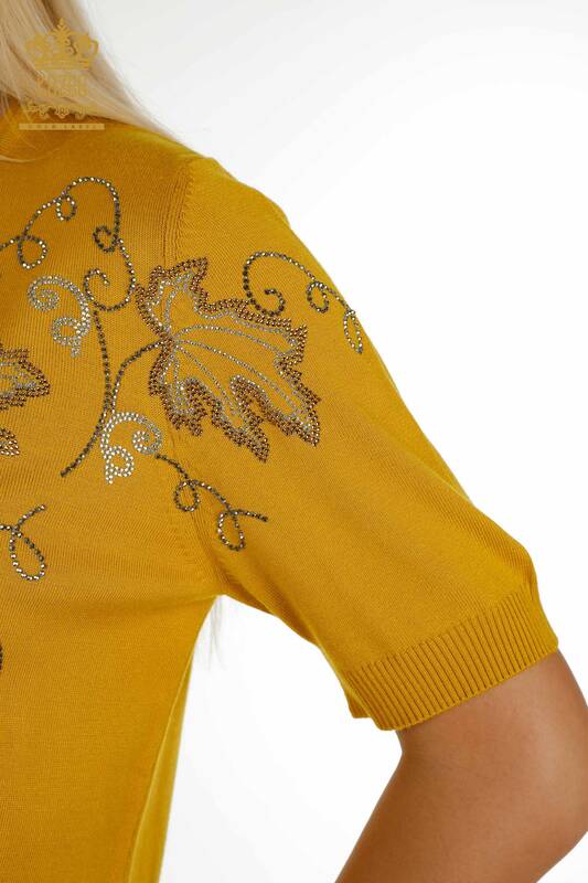 Venta al por mayor de Prendas de Punto para Mujer Suéter Hoja Bordada Azafrán - 30654 | KAZEE