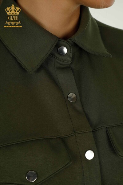 Venta al por mayor Conjunto de chándal triple para mujer con botones detallados de color caqui - 17633 | KAZEE - Thumbnail