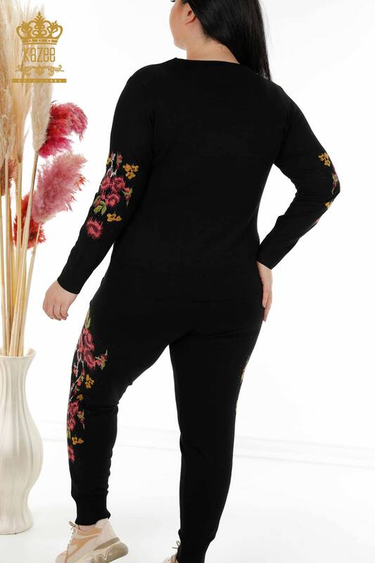 Venta al por mayor Conjunto de chándal para mujer con patrón floral colorido negro - 16570 | kazee