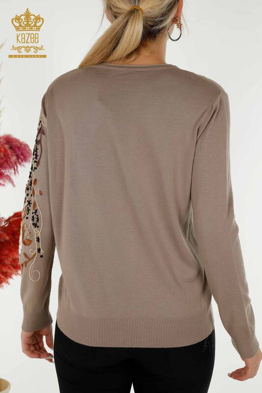 Venta al por mayor de Punto de Mujer Suéter Visón Bordado Floral Colorido - 16934 | KAZEE