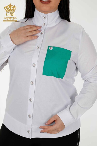 قميص نسائي بالجيب مفصل باللون الأبيض والأخضر - 20309 | كازي - Thumbnail