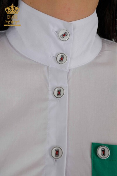 قميص نسائي بالجيب مفصل باللون الأبيض والأخضر - 20309 | كازي - Thumbnail
