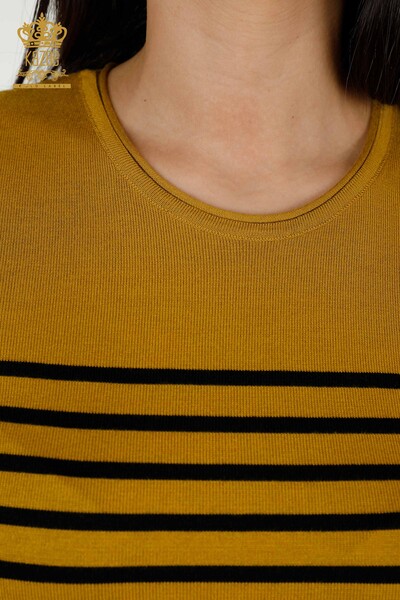 оптом женский трикотаж свитер в полоску с коротким рукавом горчичный черный - 30396 | КАZЕЕ - Thumbnail