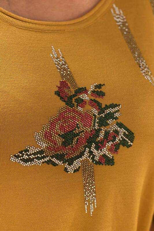 оптом женский трикотаж свитер с розовым узором и вышивкой камнем - 16479 | КАZЕЕ