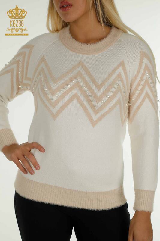 Женский вязаный свитер оптом из ангоры, украшенный бисером, экрю - 30232 | КАZEE