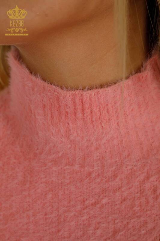 Женский вязаный свитер оптом из ангоры двухцветный розовый экрю - 30187 | КАZEE