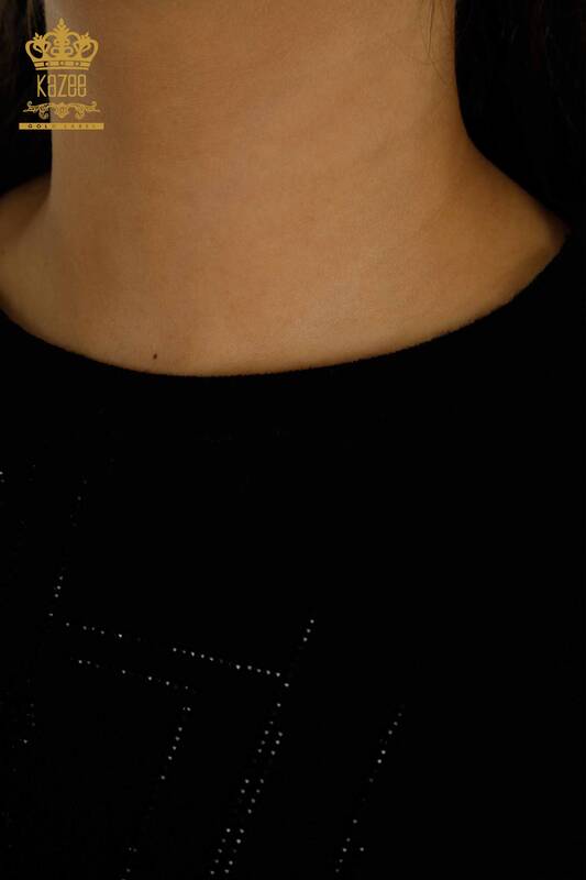 Женский вязаный свитер оптом с вышивкой бабочкой черный - 30215 | КAZEE