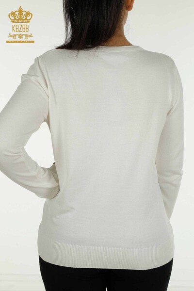 Женский вязаный свитер оптом с вышивкой бабочки экрю - 30215 | КАZEE - Thumbnail