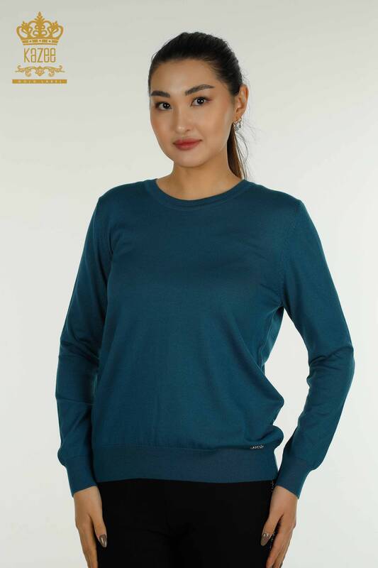 Женский трикотаж оптом, базовый темно-зеленый свитер с логотипом - 11052 | КАZEE