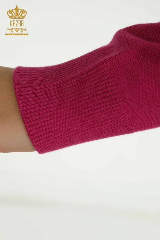 Женский вязаный свитер с цветочной вышивкой цвета фуксии оптом - 16849 | КАZEE