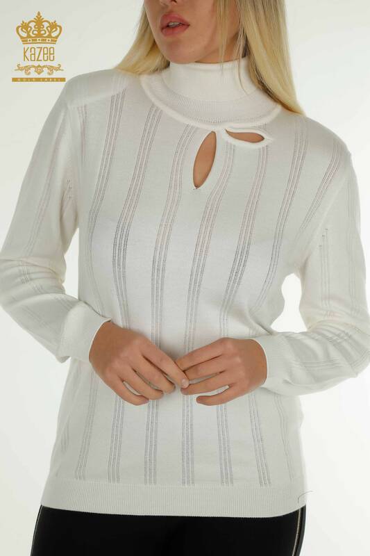 Женский вязаный свитер с дырочками цвета экрю оптом - 30781 | КAZEE