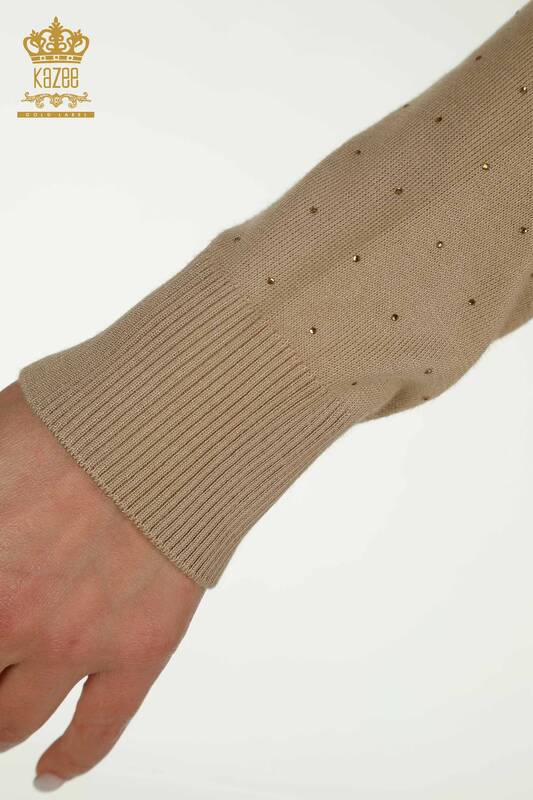 Женский вязаный свитер оптом с каменной вышивкой, бежевый - 30677 | КАZEE