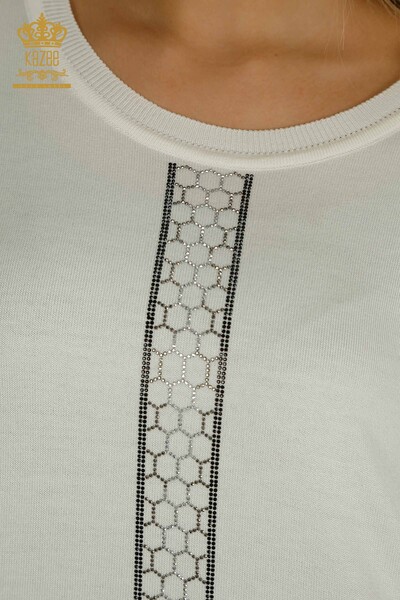 Женский вязаный свитер оптом с вышивкой камнями экрю - 30601 | КАZEE - Thumbnail