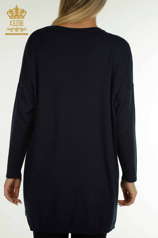 Женский вязаный свитер оптом с вышивкой камнями темно-синий - 30623 | КАZEE