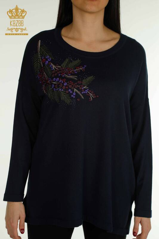 Женский вязаный свитер оптом с каменной вышивкой темно-синего цвета - 30750 | КАZEE
