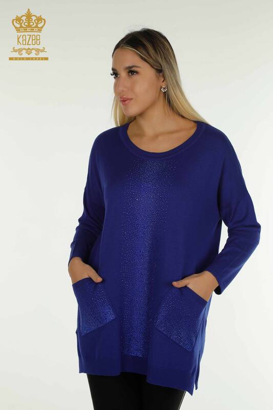 Оптовая продажа женского трикотажного свитера Сакс с вышивкой хрустальным камнем - 30602 | КАZEE
