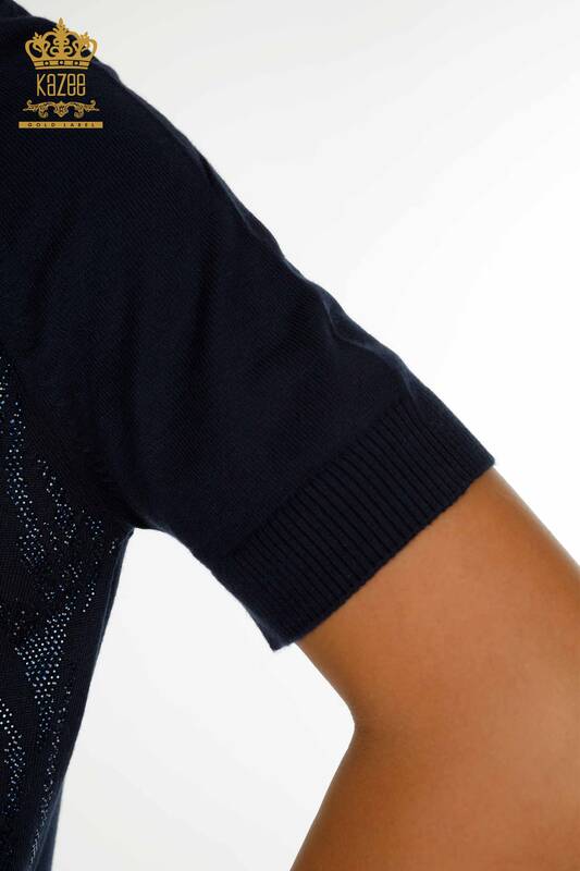 Женский вязаный свитер оптом с вышивкой кристаллами темно-синего цвета - 30332 | КАZEE