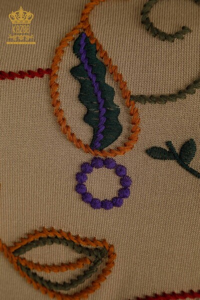 Женский вязаный свитер оптом с красочным узором бежевого цвета - 15844 | КАZEE - Thumbnail