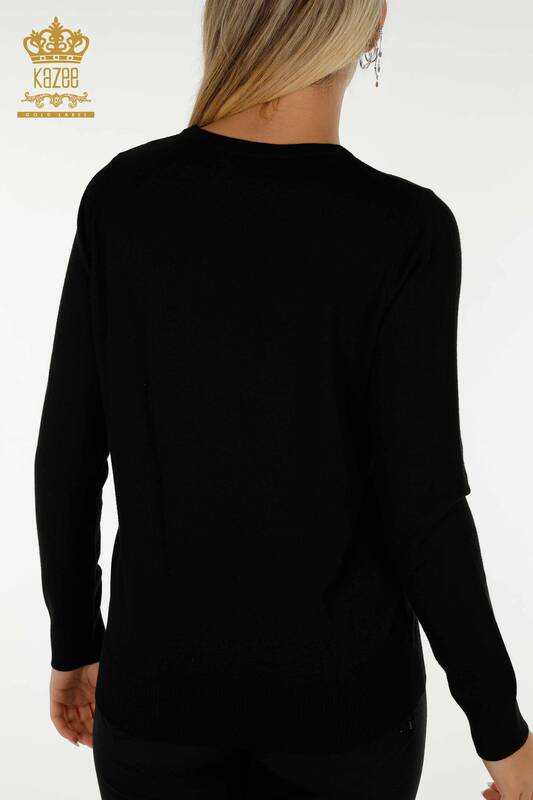 Женский трикотажный свитер оптом, черный с разноцветной вышивкой - 30147 | КАZEE