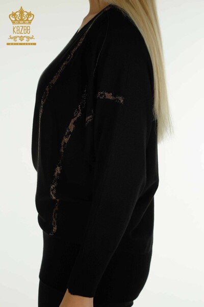 Женский вязаный свитер оптом с леопардовой вышивкой черный - 30633 | КАZEE - Thumbnail