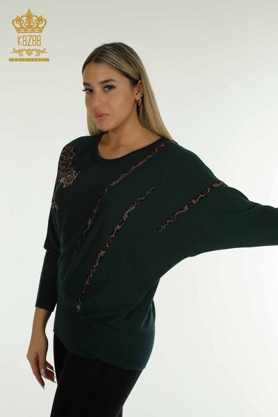 Женский вязаный свитер оптом с леопардовой вышивкой Нефти - 30633 | КАZEE - Thumbnail