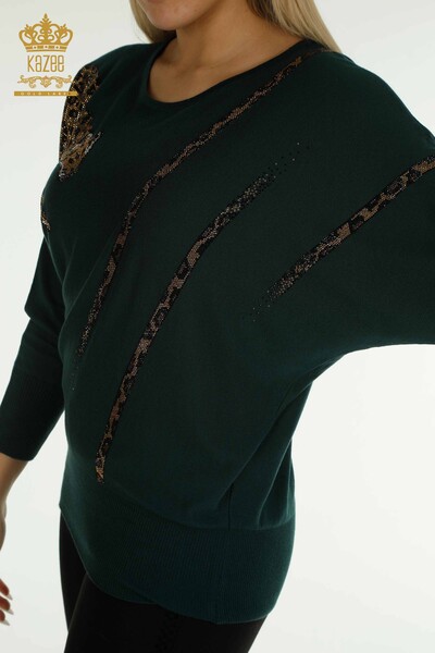 Женский вязаный свитер оптом с леопардовой вышивкой Нефти - 30633 | КАZEE - Thumbnail