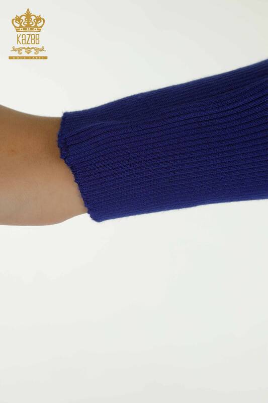 Женский вязаный свитер оптом сакс с леопардовой вышивкой - 30633 | КАZEE