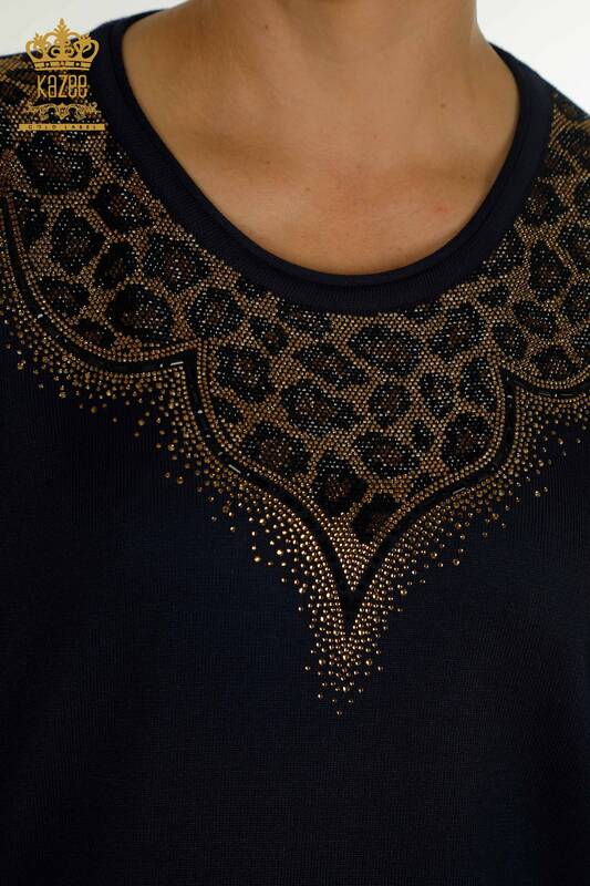 Женский вязаный свитер оптом с леопардовой вышивкой, темно-синий - 30329 | КАZEE