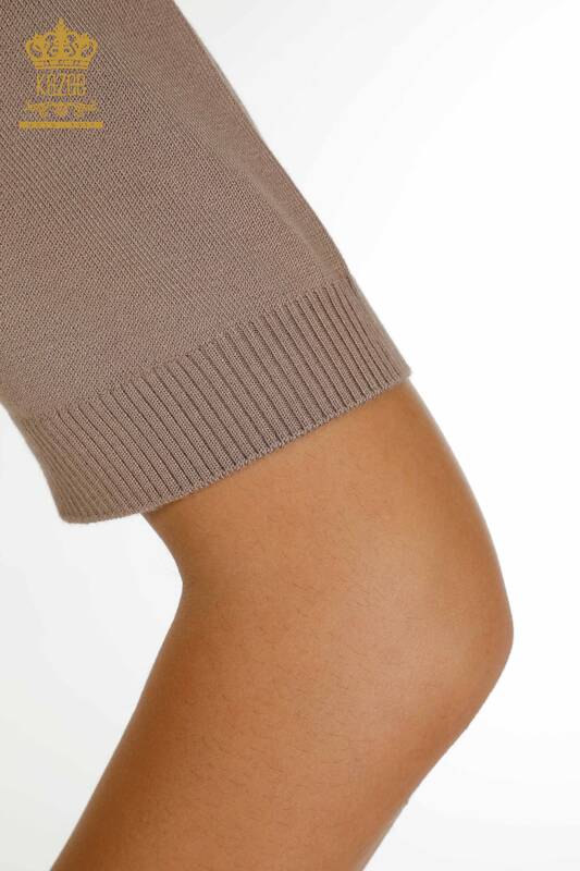 Женский вязаный свитер оптом с вышивкой листьев норки - 30654 | КАZEE