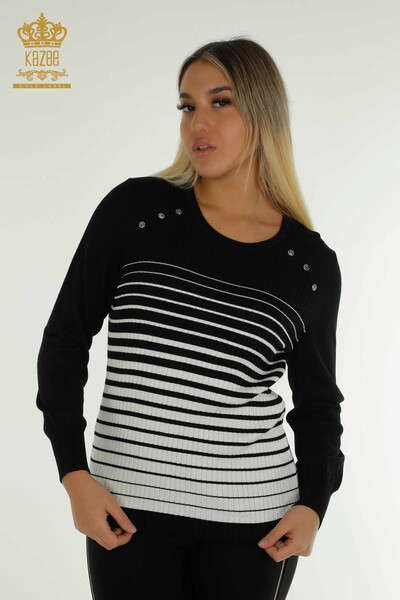 Женский вязаный свитер с деталями на плечах оптом, черный-бежевый - 30079 | КAZEE - Thumbnail