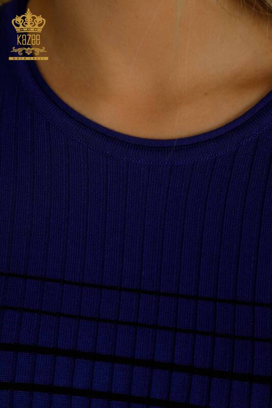 Женский вязаный свитер оптом с деталью на плечах Электрический Цвет - Черный - 30079 | КАZEE