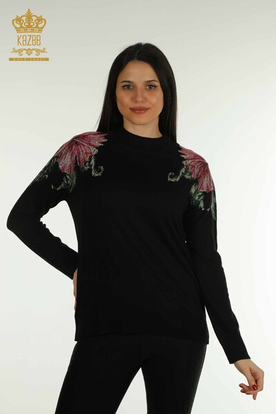 Оптовая продажа женского трикотажа Свитер с цветочным узором на плечах Черный - 30542 | КАZEE - Thumbnail