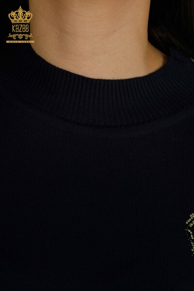 Оптовая продажа женского трикотажа Свитер с цветочным узором на плечах Темно-синий - 30542 | КАZEE - Thumbnail (2)
