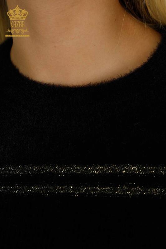 Женский вязаный свитер оптом в полоску из ангоры черного цвета - 30680 | КАZEE
