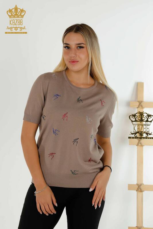 Оптовая продажа женского трикотажного свитера из норки с разноцветной вышивкой камнями - 30327 | КАZEE