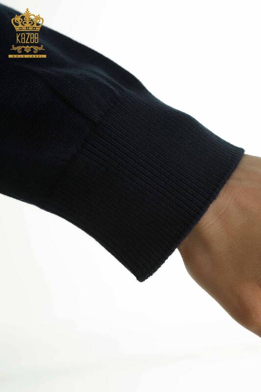 Женский вязаный свитер оптом с цветочным узором темно-синий - 30656 | КАZEE