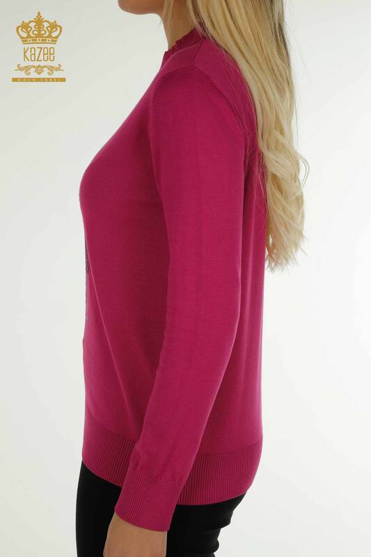 Женский трикотажный свитер оптом с цветочной вышивкой цвета фуксии - 30614 | КАZEE