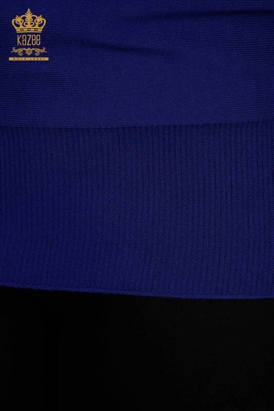 Женский вязаный свитер оптом Сакс с цветочной вышивкой - 30228 | КАZEE